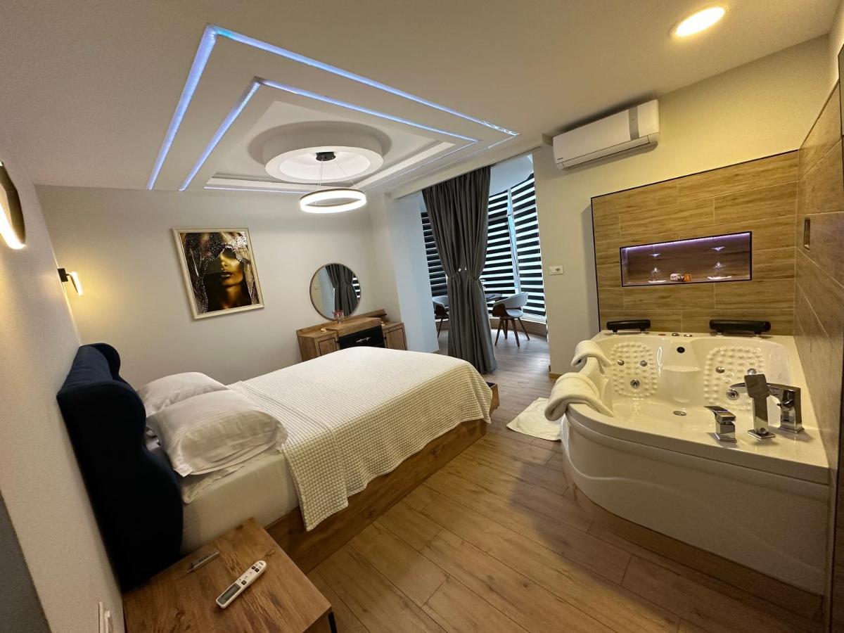 Deluxe Apartment In City Center Tiran Dış mekan fotoğraf